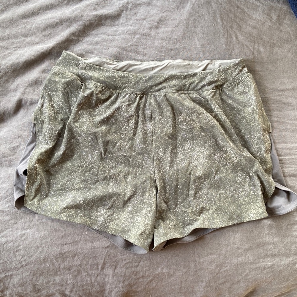 COPY - Men’s OV 4” green/grey lightspeed short w/ liner!